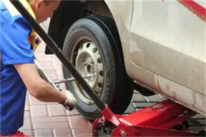 顺河区附近拖车24小时服务热线电话